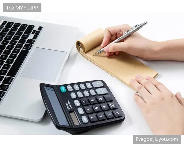 姆巴佩早餐点三份外卖，账单比我一个月工资还厚